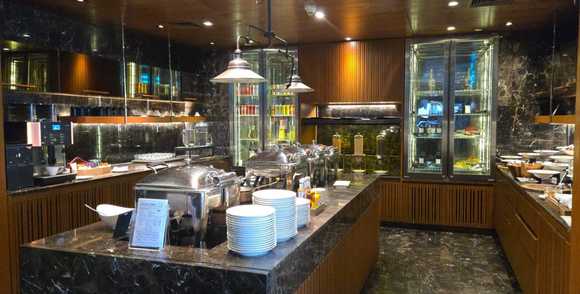 Exec continental breakfast buffet