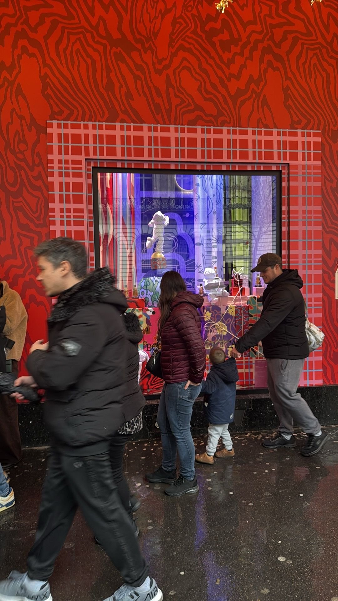 Outside galleries Lafayette