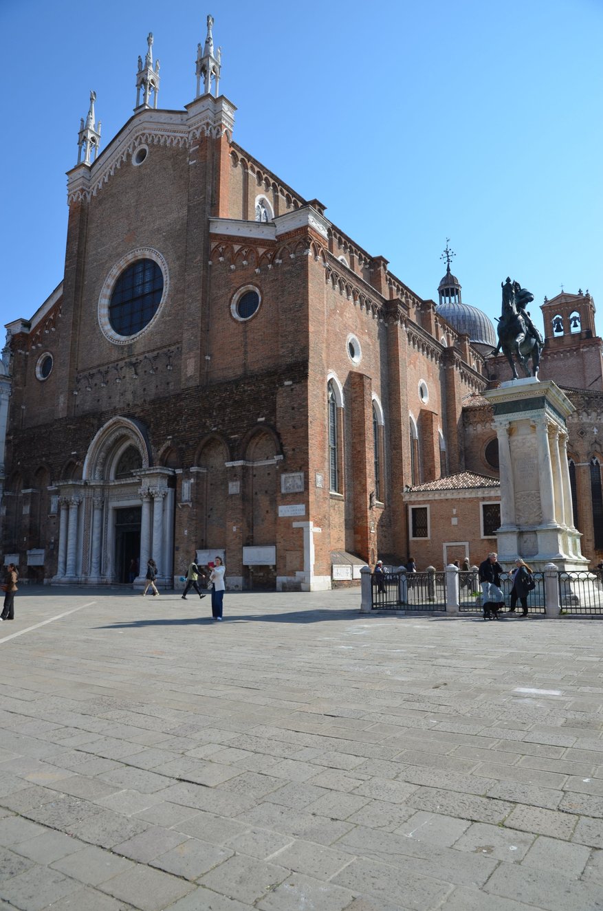 Basilica dei Santi Giovanni e Paolo, short 