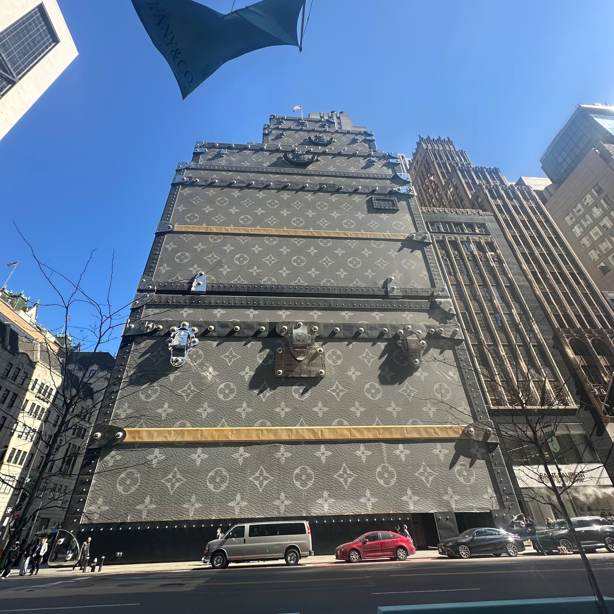 Louie Vuitton store on 5th Avenue