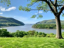 Pretty campus with some gorgeous views. Can you imagine the fall colors? 