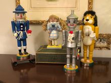 Figures from Wizard of Oz. (DH says Dorothy looks like she has Cushing’s disease.)