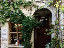 Every shop welcomes you in 