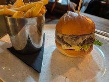 Burger- The Wilton Arms