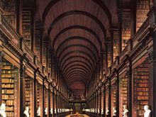 And this Library, believe it or not but I was all alone walking here listening  to  the clicking of my footsteps, it was a bit eyrie !!!!

Yes I will   tell  you where these places are, for those that don't  guess ;) 

All for you Florida1 !