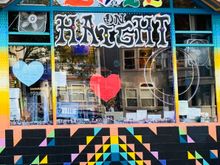 The vibe is still Groovin in their old hood. 