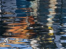 So we gaped at yet-another water reflection (see next song) then decided to take public bus L1. Mrs Z and I knew that its route takes one around the entire isle, not a bad way to kill an hour. Bar capricio sold us tickets. We made lemonade from lemons, as we viewed Chiaia, Carbogno, Solchiaro and Chiaiolella. The latter's chi chi beach has a a number of popular cafes and is favored by locals for sunsets.