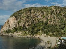 The village Lacco Ameno is where one finds one of the more attractive thermal spas on the island: Negombo. Its sheer variety of offerings from various massages, to different water-bathing designs, to unique pools, a coveted beach (shown here) and more, make this a good choice. Unfortunately, we'd been misled by a claim on trip Advisor, wherein someone suggested that this spa was open off-season 'during weekends'. Not true. Sigh...  