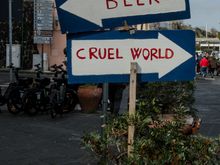 Mrs Z and I are not beer drinkers but this sign was impossible not to include here.