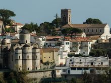  Monastario di S. Chiara with the Duomo behind. Buses 5120 and also 5010 will get you up to Ravello after a 30 minute ride. The transfer point below is called 'Bivio'. Double-check schedules.