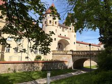 Walk around the walls 