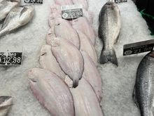 And look at this sole (lenguado)...it makes the NYC fish markets look pretty shabby....and the prices here are so much better!
