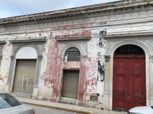 Our whole street has these buildings, the bones look great, who knows whats in there, but the outside is classic