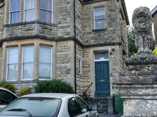 We are staying in the bottom flat and it's really nice, big kitchen/living room, big bedroom. Very well appointed