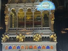 The mummified right hand of King St. Stephen