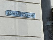 An interesting multi-lane street in Havana.