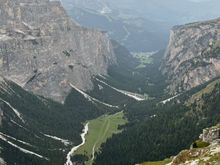 After lunch, we'll be heading down to that valley (Vallunga). The Val Gardena town of Selva is at the far end.