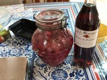 2 lbs raspberries, 2 cups sugar