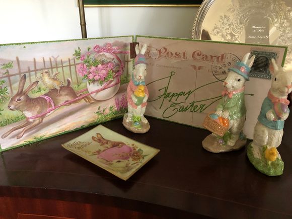 
The  rectangular dish is one of a set of reverse decoupage on glass.  I use them on the table as bread plates. 