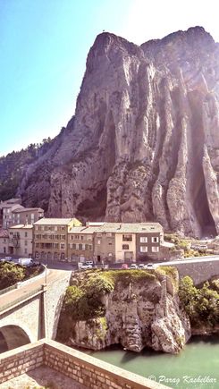 Sisteron was a picturesque town.