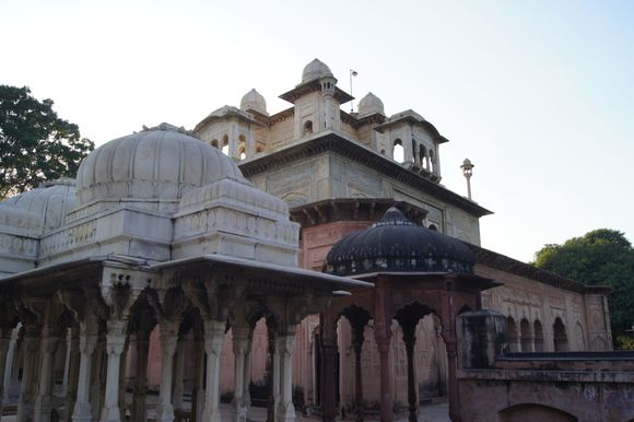 Shahi Samadhan tomb