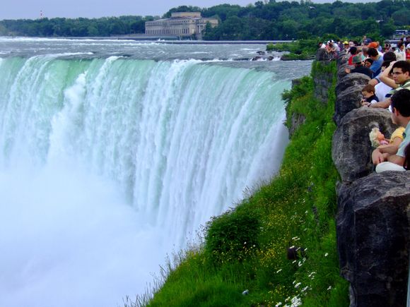 Horseshoe Falls from Canadian side