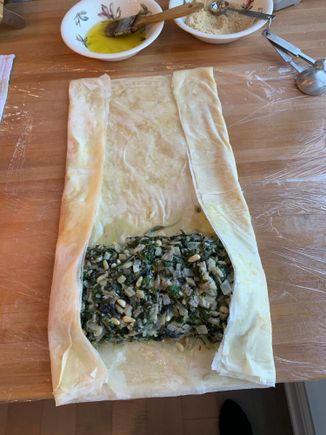 Easy to assemble and roll 