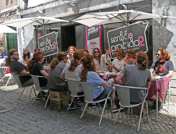 A strange lunch in the streets of Baixa, Lisbon

