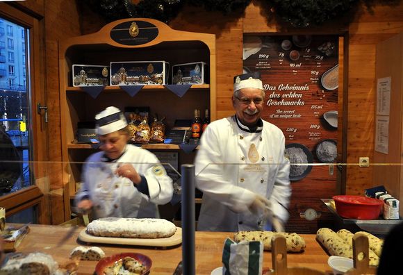 The bakers guild handing out samples for tasting Christstollen (you can buy, too.)