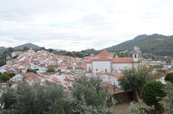 The lovely whitewashed town of Castelo de Vide
