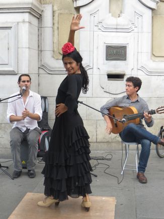Flamenco in the streets of Sevilla