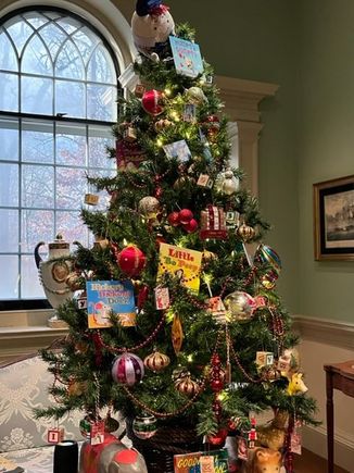 The current museum exhibit is about Jackie Kennedy who sought Henry Francis DuPont’s advice on the White House redecoration.  Tress in the house reflected some First Ladies’ themes.  This one illustrates Barbara Bush’s emphasis on literacy.