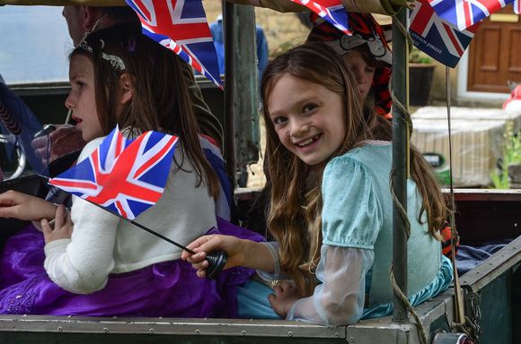His daughters rode in the back and one sensed a very healthy family bond throughout. The Scuttlebrook wake programme deliberately overlapped with the Queen's Platinum Jubillee.