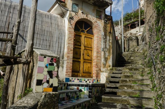The hike starts on via Lama near the Minori public library. The start (shown here) is the only real steep section. It only takes a minute or two to climb. Really, its quite manageable for most.