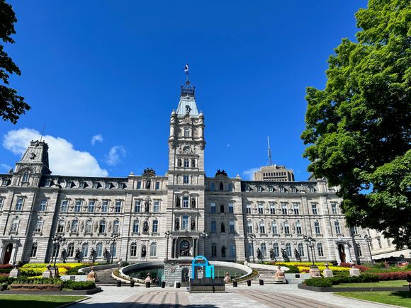 Parliament Building - note the perfectly blue sky, such perfect weather!