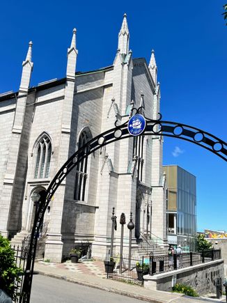 Maison d’Literature - exterior