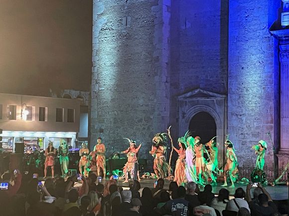 End of the show in front of the Catedral