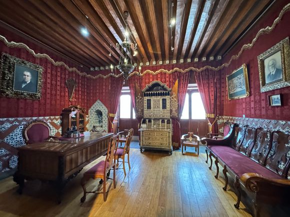 Meeting room, Museo Bello 