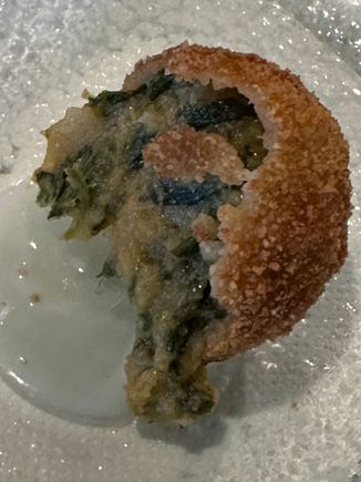 Complimentary croqueta filled with spinach and local Payoyo cheese;  you can almost always depend on croquetas to be delicious!!   So if you see nothing else on a menu that appeals, go for these.  They might not be as delicious as this one, but you will probably be happy with your choice.  More usual fillings are jamon, cheese, and both together.