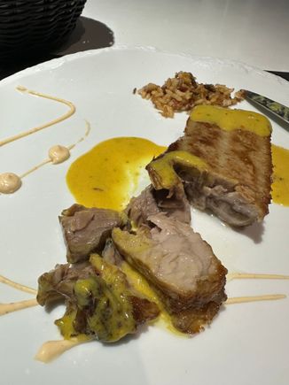 Again, melt in your mouth..it pulls apart like no other fish I've seen tried...incredible!!!  Total bill that night, with white wine and bread/cover:  54 euro.