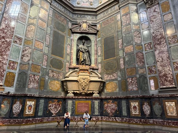 Another view of the Princes' Chapel