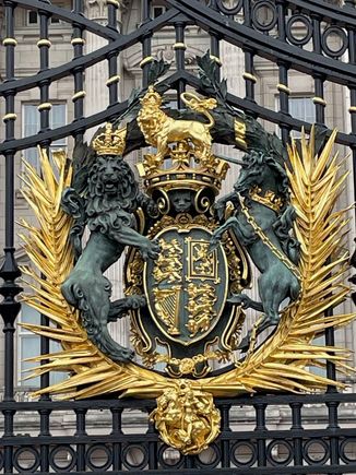 Close up of the Gate. Quite impressive.