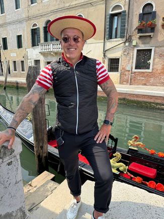 Our happy and friendly gondolier!