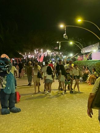 People walking along the Malecon, which eskrunchy wouldn't have experienced in the 80's because it was a dirt path.  Now it has wonderful little pavers and nice lights.