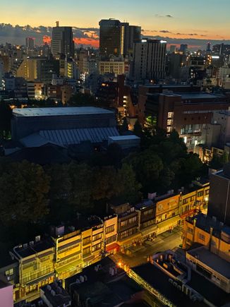 Hopper visits Tokyo? 