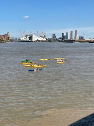 Thames kayakers 