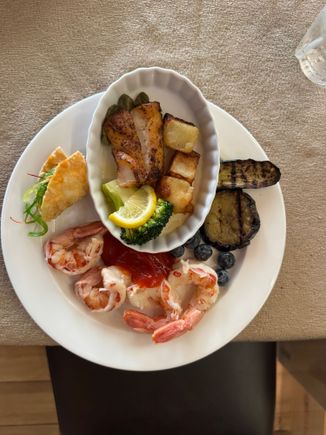 Mini tuna taco, blackened white fish, grilled eggplant and zucchini, blueberries and more of that excellent shrimp.

Next up: the dessert table!