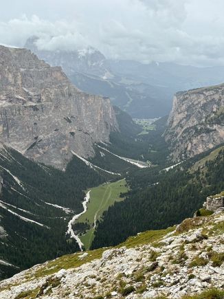 After lunch, we'll be heading down to that valley (Vallunga). The Val Gardena town of Selva is at the far end.