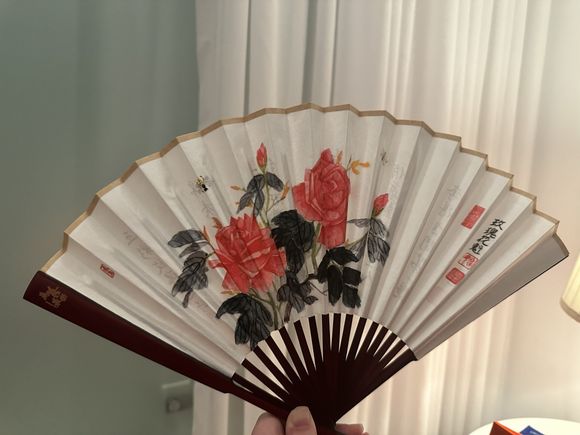 Rose fan