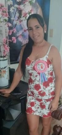 My wife, Yudith, had her birthday when I was there - she's now 36 years of age - an old woman now. jaja Note the "Birthday Girl" ribbon that I brought for her from the Dollarama.